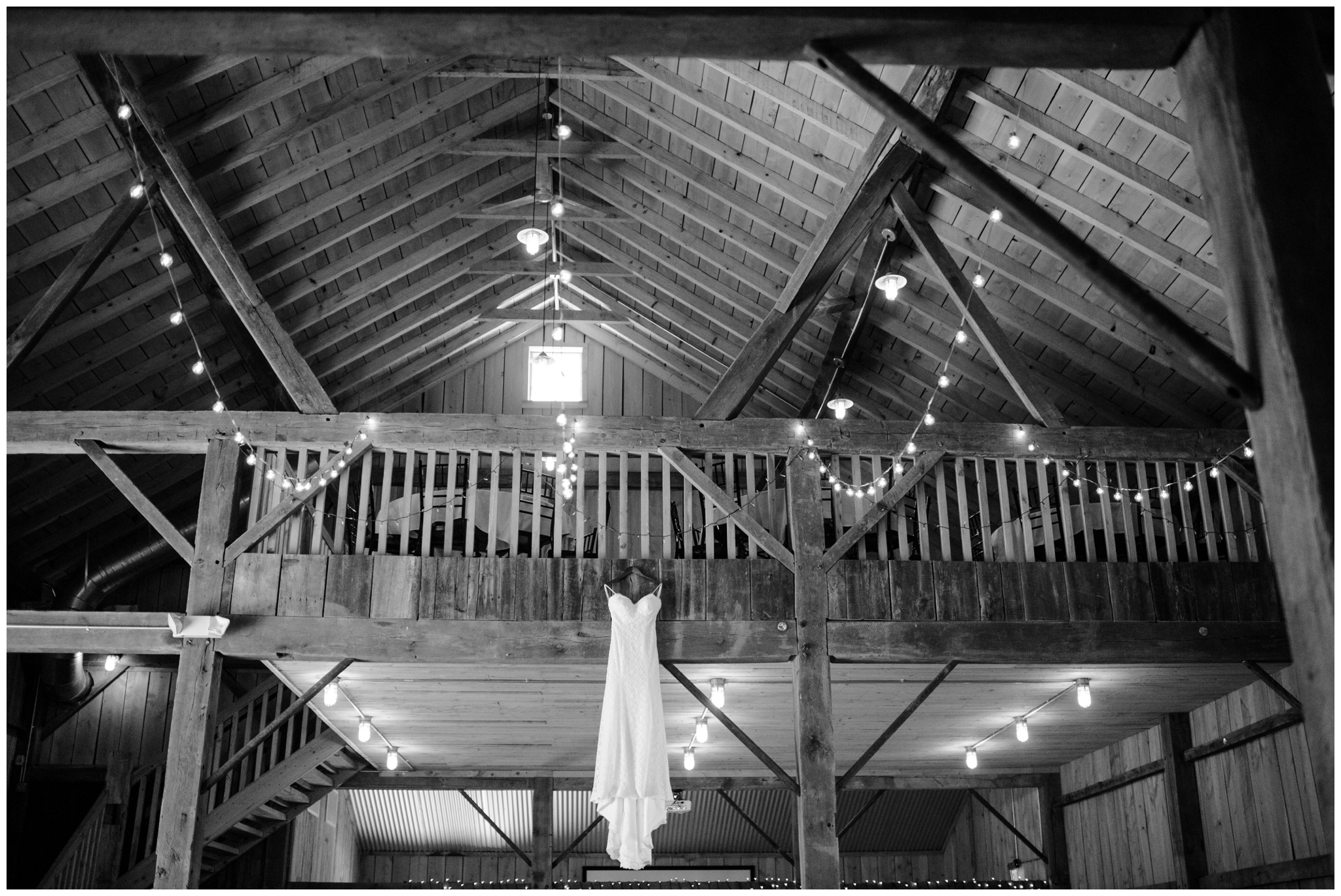 white barn wedding photographer