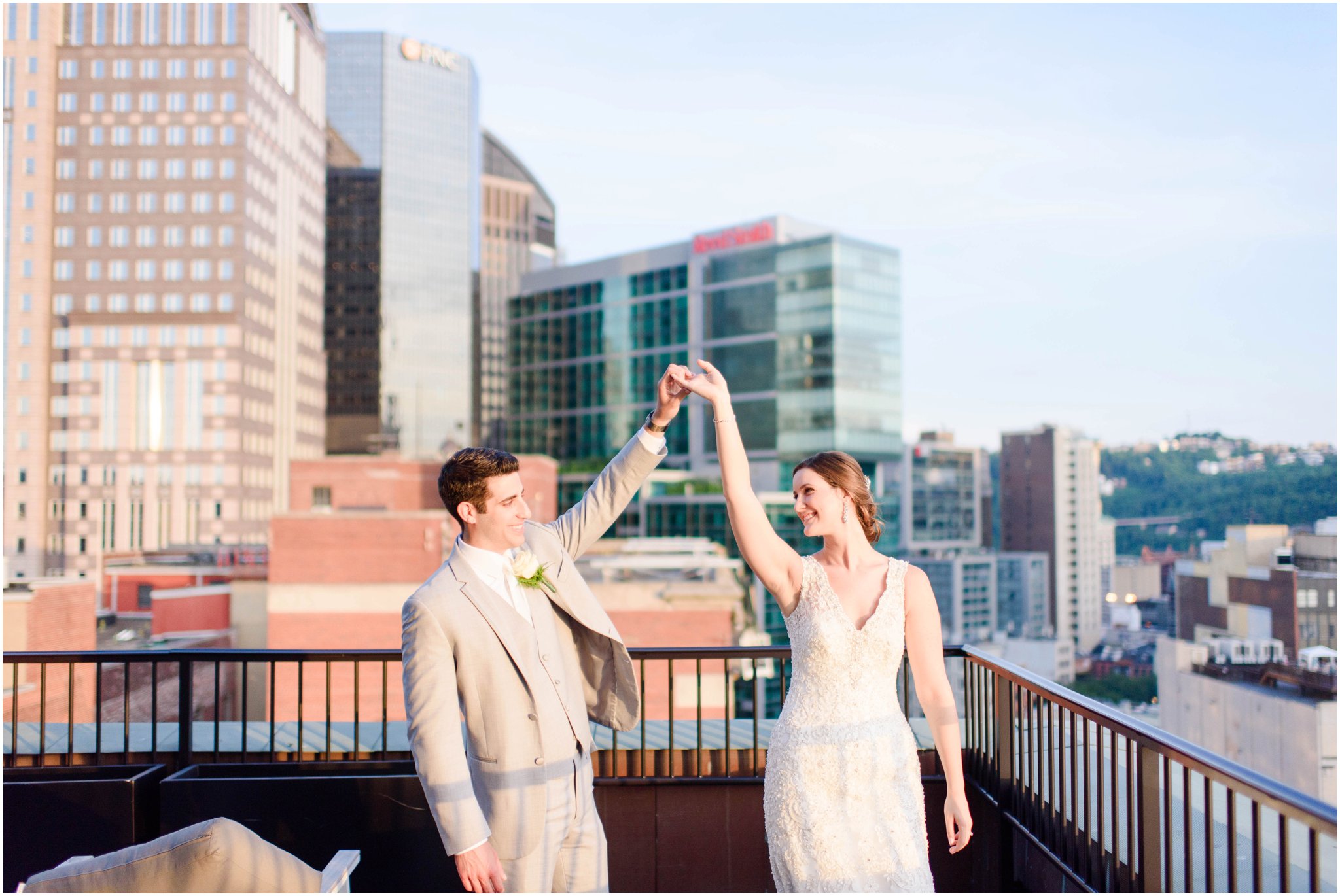 renaissance pittsburgh hotel rooftop wedding pictures